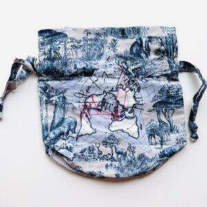 3561 DIOR EXCLUSIVE LIMITED EDITION BAG FABRIC POUCH VIP EXCLUSIVE GIFT